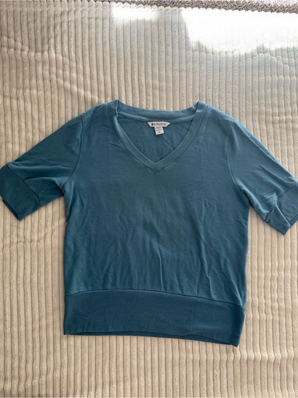 Athleta Teal V-Neck Short Sleeve Pullover